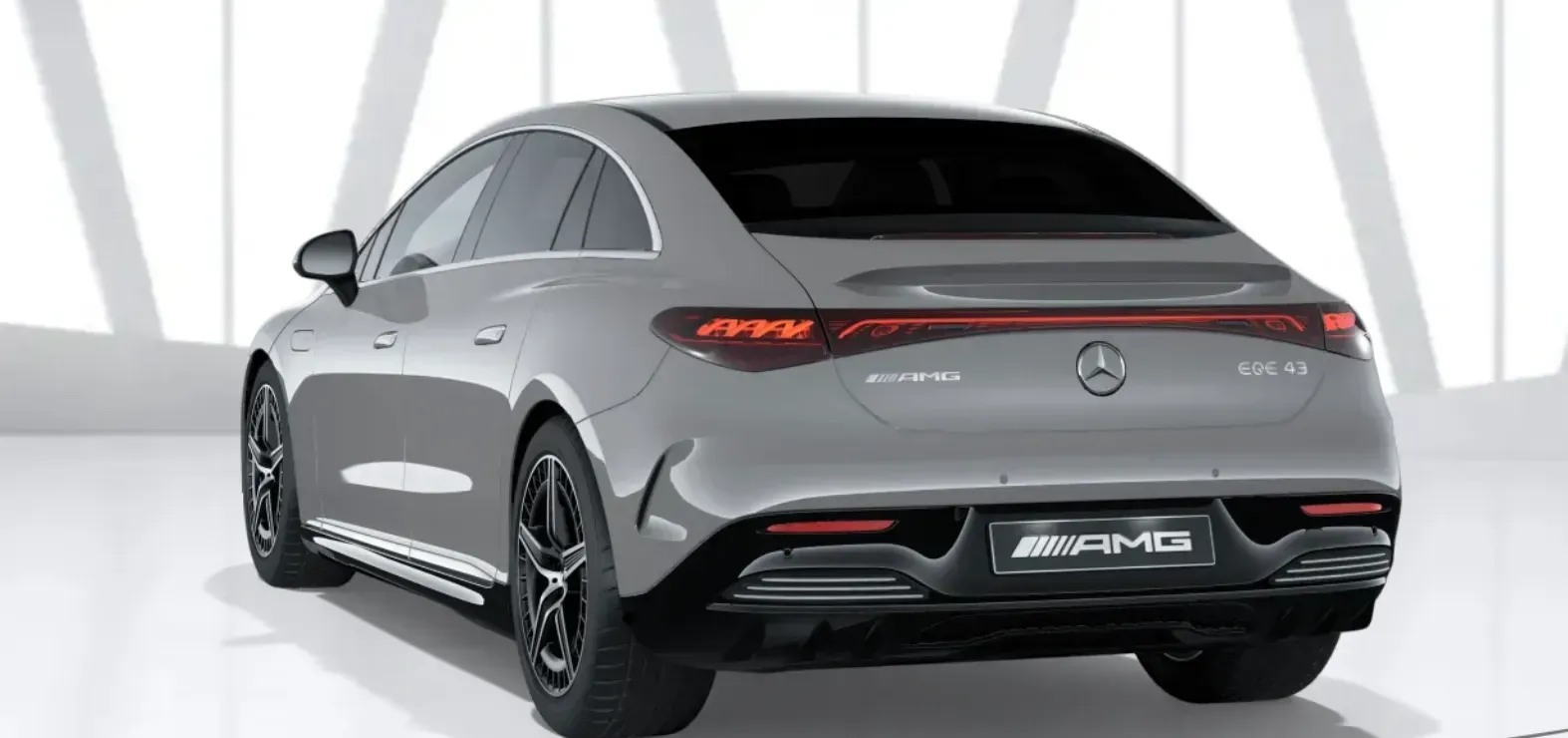 Mercedes-Benz EQE AMG EQE 43 4MATIC 3