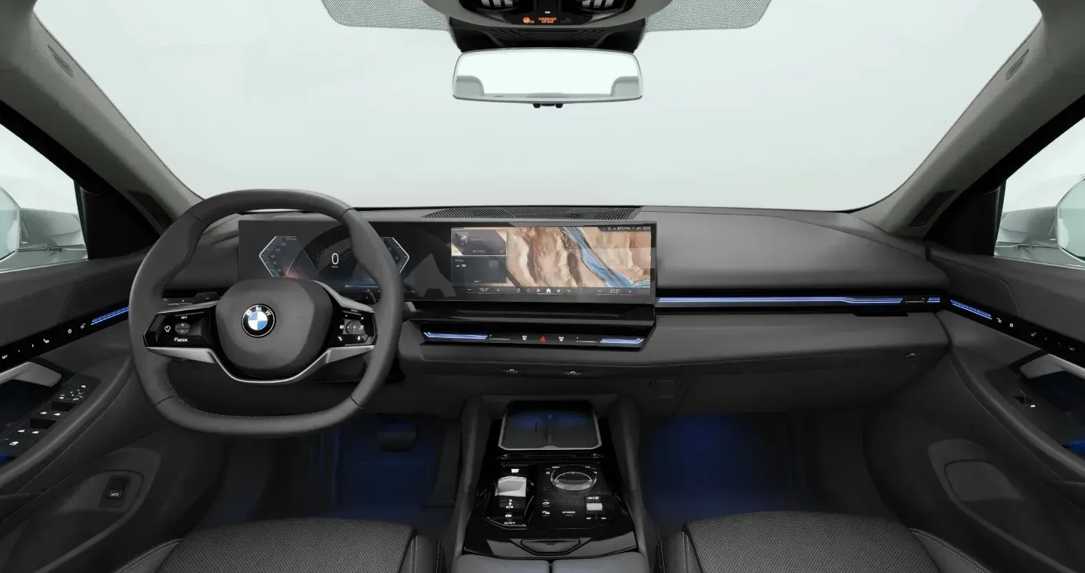 BMW 5 Series Sedan 520i 4