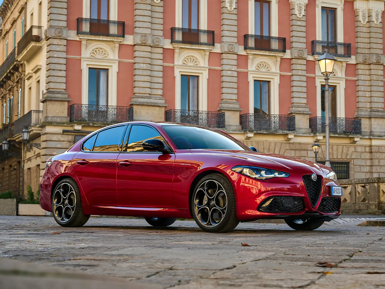 Alfa Romeo Giulia 12
