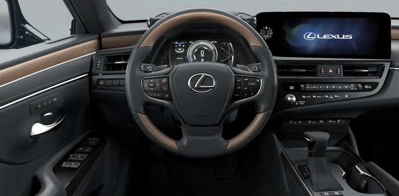 Lexus ES 300h Launch Edition 4