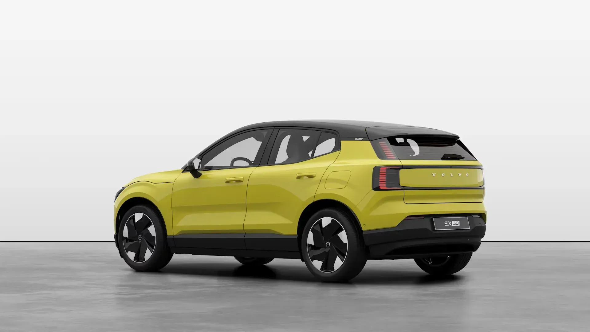 Volvo EX30 Ultra Twin Motor 3