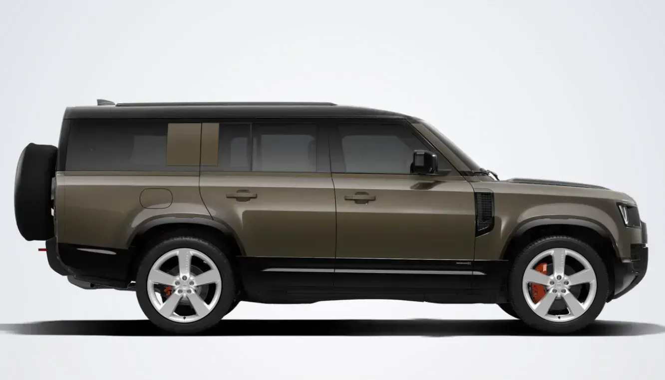 Land Rover Defender 130 X D300 MHEV 3