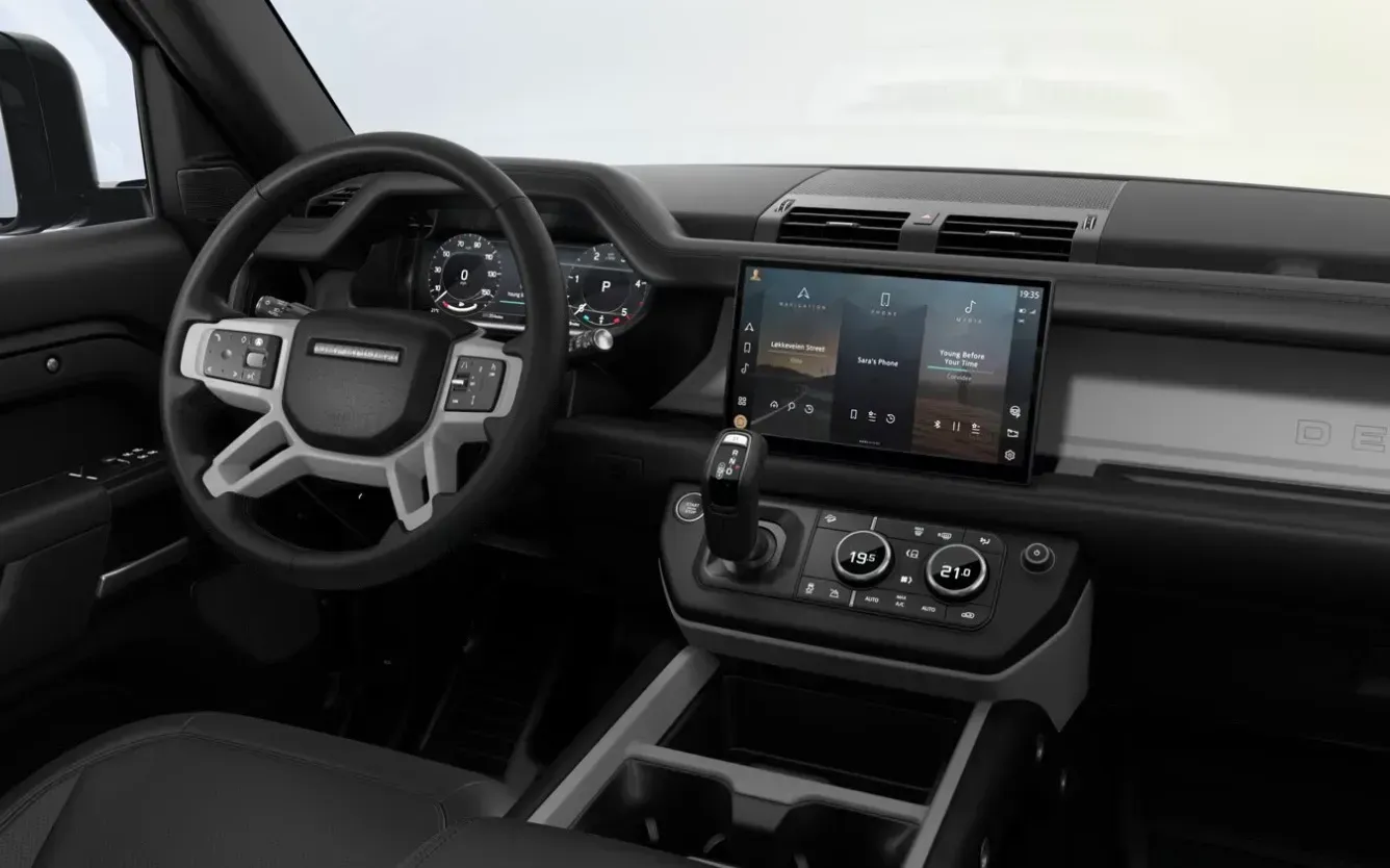 Land Rover Defender 90 X-Dynamic HSE D250 MHEV 4